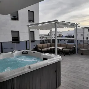 דירה 5 Diamonds Mini Penthouse & Jacuzzi, אילת